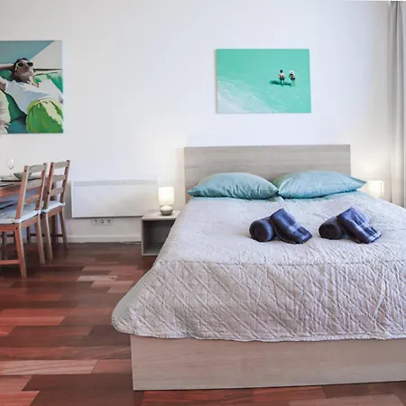 Apartment Bl Lakeside With Pool, Medences Apartman, Privat Partszakasszal